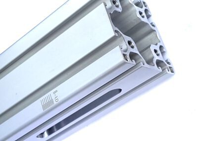 Laserbeschriftung auf Aluminiumprofil